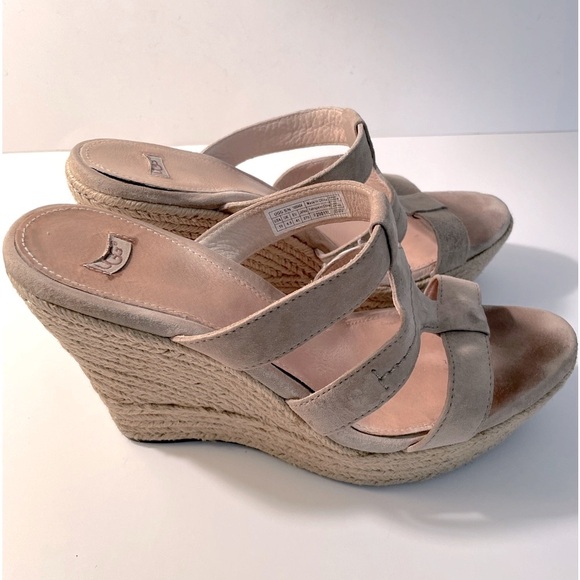 UGG Suede Sandals Size 10 - Picture 2 of 6